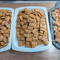 شیرینی زنجبیلی با آرد گندم در دو طعم