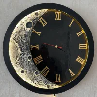 ساعت طرح ماه