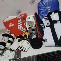 وسایل مبارزه تکواندو