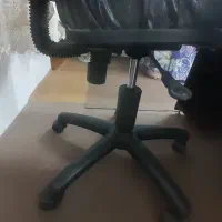 میز کامپیوتر با صندلی چرخان در حد نو|مبلمان اداری|قم, نیروگاه|دیوار