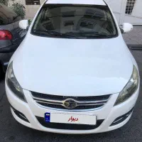جک j5 اتوماتیک