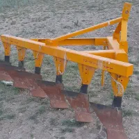شیش کم کار همش پنج هکتار کارکرده
