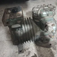 یک دستگاه کمپر   سور سرد خانه