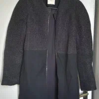 تعدادی لباس در حد نو