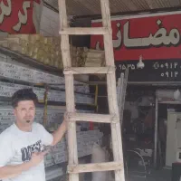 نردبان چوبی