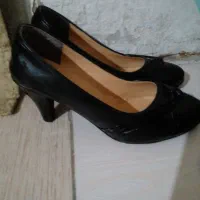 کفش  سالم بخدا ب پول لازم دارم بخرین