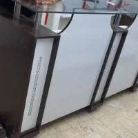 ۲عدد میز وپیشخوان