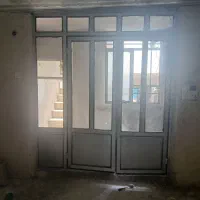 اینه بین اتاقی عتیقه