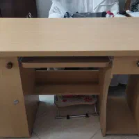 میز کامپیوتر و تحریر