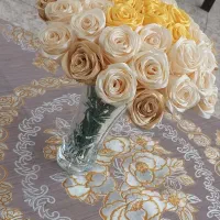 گل رز روبانی