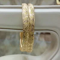 یک جفت النگو نو وزن ۸گرم ۹۰۰سوت ۳۰۰ بالای خام