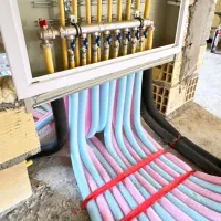 شاگرد تاسیسات‌کار لوله‌کش آب و فاضلاب