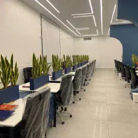 کارشناس فروش املاک درآمد بالا