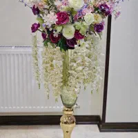 گلدان شیشه‌ای با گل‌های منحصر به فرد|گل مصنوعی|نجف‌آباد, معرفت|دیوار