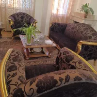 مبل راحتی پارچه تازه تعویض شده