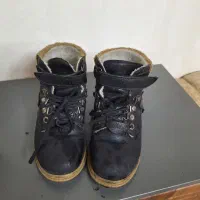 لباس پسرانه|کفش و لباس بچه|اندیشه, اندیشه فاز ۲|دیوار