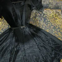 لباس مجلسی|لباس|اصفهان, کنگاز|دیوار