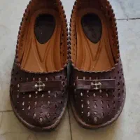 کفش چرم در حد نو سایز ۳۷ مقطوع ۶۰۰ هزار