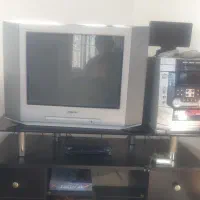 فروش t vسونی ۲۱اینچ سالم با میز