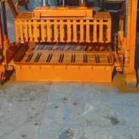 کارگر بلوک زن