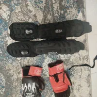 لباس شلوارو کمربندبوکس..دستکش بوکس.روپای فوم دار