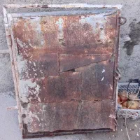 درآقل کفتر|پرنده|چناران, |دیوار