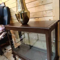 ویترین چوبی کاملا نو