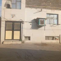 فروش منزل تازه بازسازی شده باهمرا زیرزمین