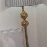 اباژور ایستاده