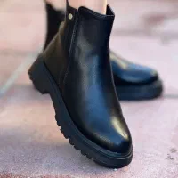 نیم بوت با تخفیف واقعی، فقط برای امتحان پوشیده شده