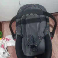 کریر آغوشی  قنداق سویسی رنگ اسپرت در حد نو