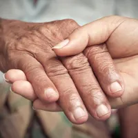 امور مراقبتی سالمند و بیمار|استخدام درمانی، زیبایی، بهداشتی|تهران, حسن‌آباد|دیوار