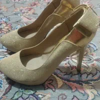 کفش پاشنه بلند