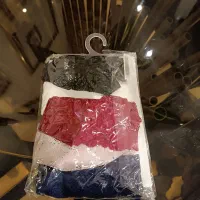 لباس زیر زنانه|لباس|پردیس, فاز ۱|دیوار