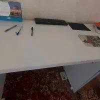 میز کامپیوتر و تحریر