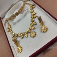 سرو یس شبیه طلا