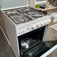 اجاق گاز 4 شعله کارکرده همراه با فر سالم