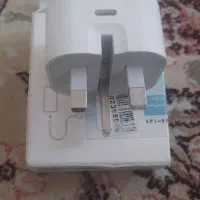 شارژر و هندزفری اصل آیفون