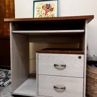 میز کامپیوتر و تحریر