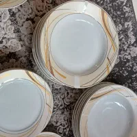 بشقاب و پیش دستی چینی