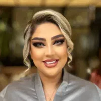 مکاپ و شینیون و کوتاهی و رنگ و لایت وخدمات زیبایی