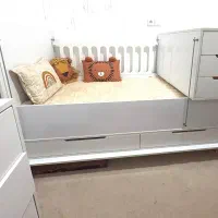 تخت ۲منظوره و رگال لباس