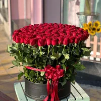 گل رز طبیعی شاخه ای با تزیینات و مدل های روز|گل و گیاه طبیعی|تهران, عباس‌آباد|دیوار