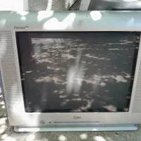 سه عدد تلوزیون به فروش میرسد