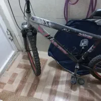 دوچرخه‌۲۶‌که‌درعکس‌مشخص‌است‌گمشده‌ویادزدیده‌شده