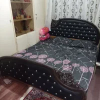 تخت خواب تشک آینه و میز ارایش