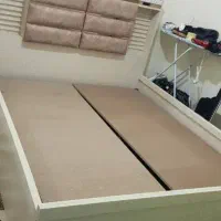 یک دست سرویس خواب تمیز در حد نو|تخت و سرویس خواب|فولادشهر, B2|دیوار