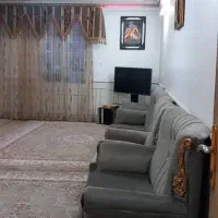 همکف بسیارتمیز وهمراه باپارکینگ 24ساعته پاسخ گو