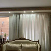 پرده پارچه ای همراه با یالان و هوکس و گیره و سرب