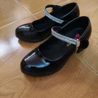 کفش بچه گانه